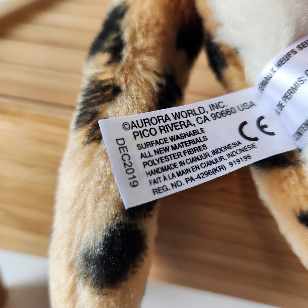 2019 Aurora‎ Destination Nation Sitting Leopard Plush Stuffed Animal 10 in Tall - Picture 7 of 12